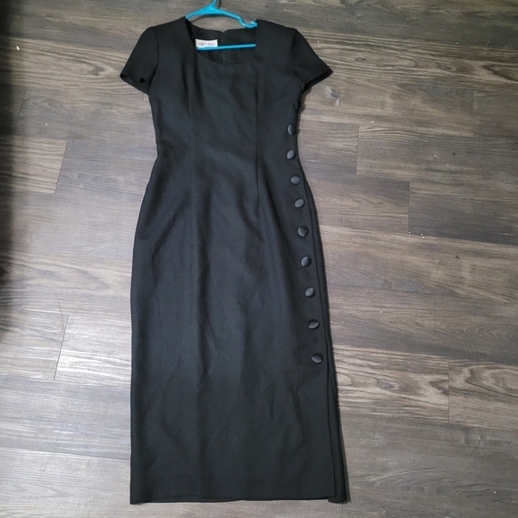 Maggy London Dresses & Skirts - Vintage 90s Black Sheath Dress with Side Button Detail Size 6